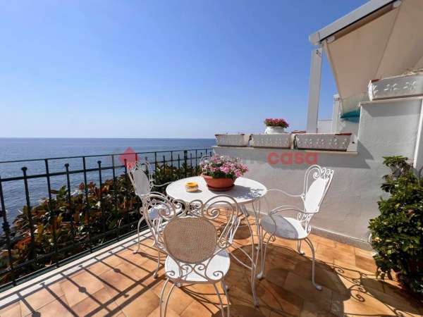 Foto Appartamento in affitto a Aci Castello