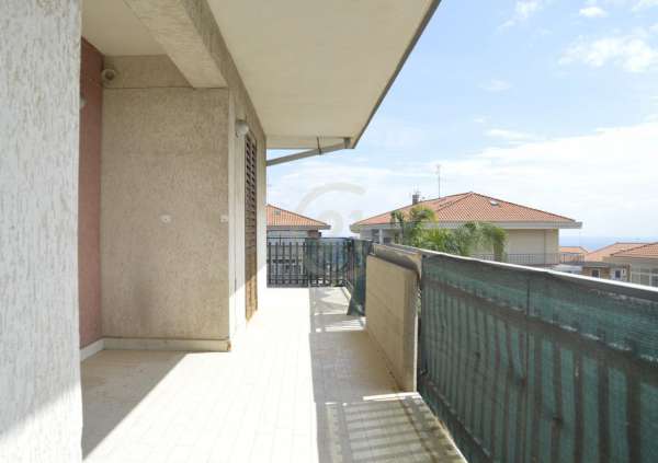 Foto Appartamento in affitto a Aci Catena