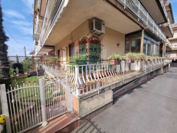 Foto Appartamento in affitto a Aci Sant'Antonio, Santa Maria La Stella