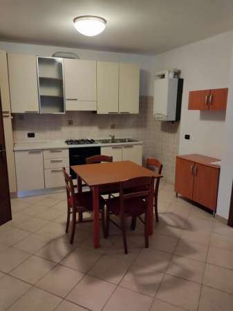 Foto Appartamento in affitto a Adria