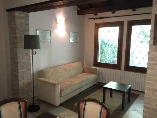Foto Appartamento in affitto a Adria