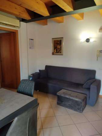 Foto Appartamento in affitto a Adria