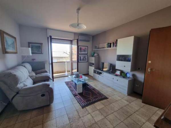 Foto Appartamento in affitto a Agazzano - 3 locali 75mq
