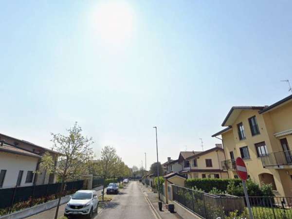 Foto Appartamento in affitto a Albiate