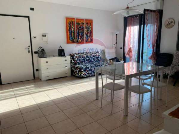 Foto Appartamento in affitto a Albissola Marina - 2 locali 65mq