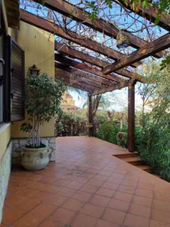 Foto Appartamento in affitto a Altavilla Milicia - 4 locali 103mq