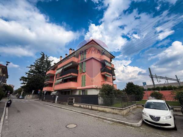 Foto Appartamento in affitto a Arcore