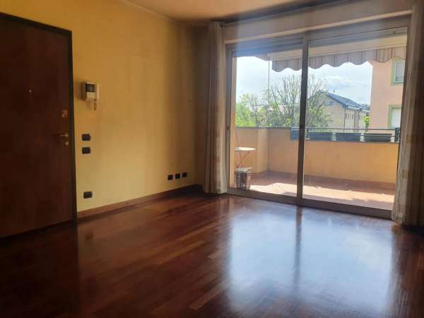Foto Appartamento in affitto a Arese