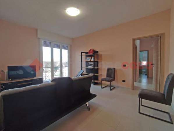 Foto Appartamento in affitto a Arona - 3 locali 110mq