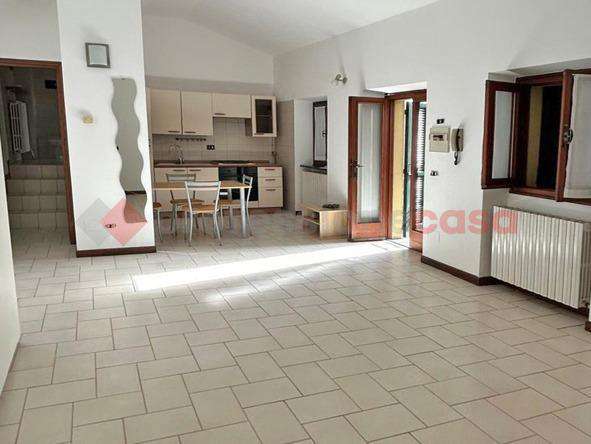Foto Appartamento in affitto a Arona