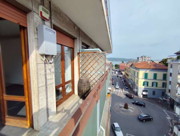 Foto Appartamento in affitto a Arona