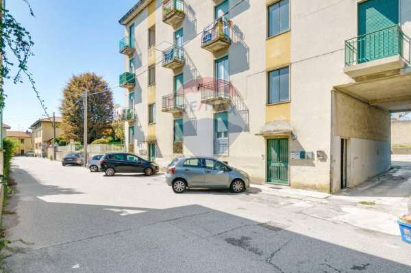 Foto Appartamento in affitto a Arsago Seprio