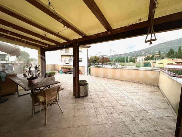 Foto Appartamento in affitto a Assisi