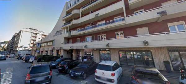 Foto Appartamento in affitto a Avellino - 5 locali 128mq