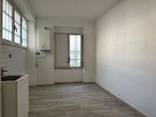 Foto Appartamento in affitto a Avellino - 78mq