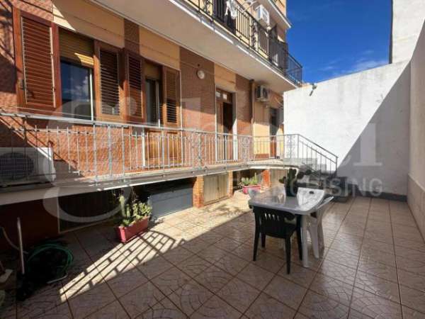 Foto Appartamento in affitto a Avola - 5 locali 104mq