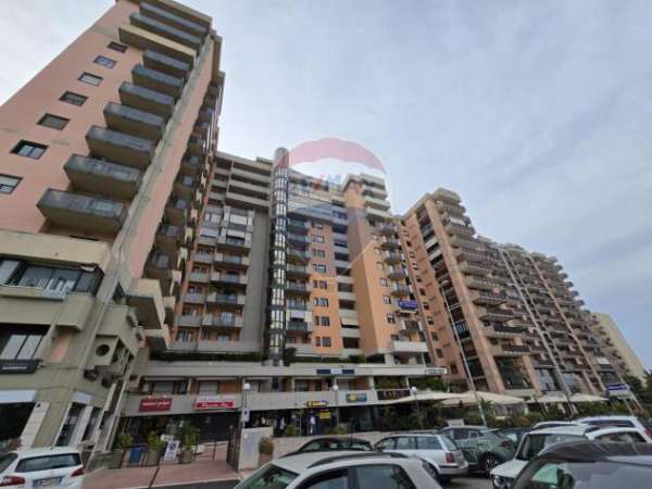 Foto Appartamento in affitto a Bari - 3 locali 118mq