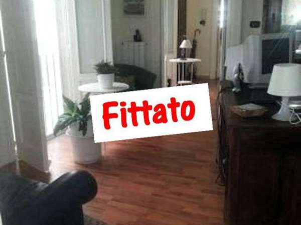 Foto Appartamento in affitto a Bari - 4 locali 115mq