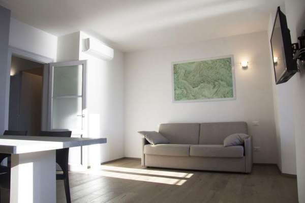 Foto Appartamento in affitto a Belgirate