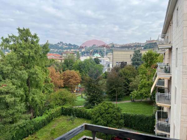 Foto Appartamento in affitto a Bergamo