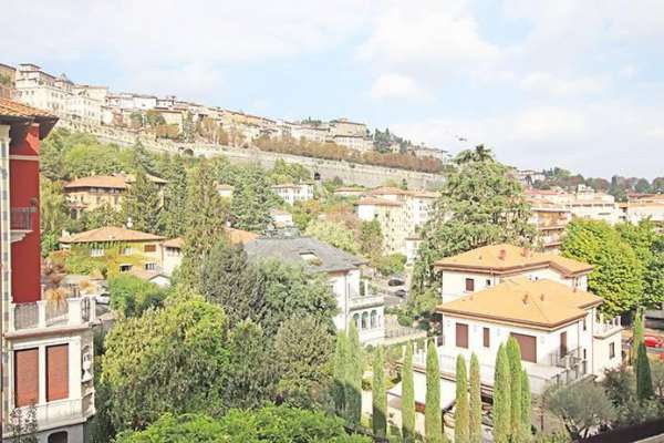 Foto Appartamento in affitto a Bergamo