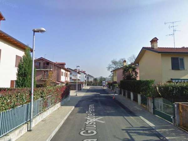 Foto Appartamento in affitto a Biassono