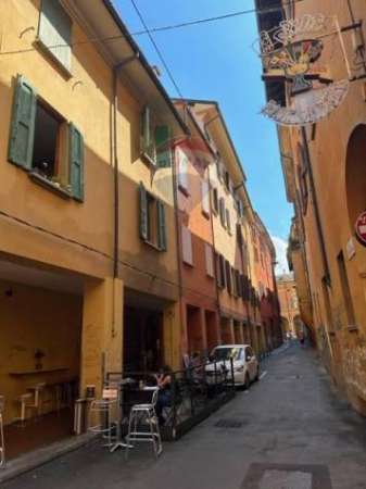 Foto Appartamento in affitto a Bologna - 2 locali 30mq