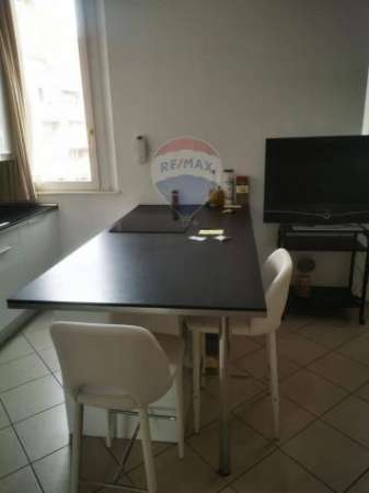 Foto Appartamento in affitto a Bologna - 3 locali 80mq