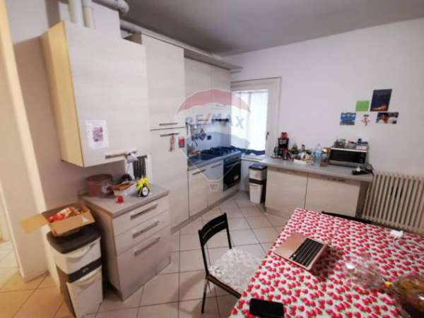 Foto Appartamento in affitto a Bologna - 3 locali 80mq
