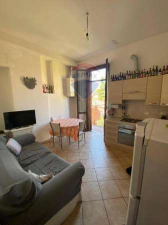 Foto Appartamento in affitto a Bologna - 3 locali 80mq