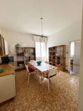 Foto Appartamento in affitto a Bologna - 4 locali 91mq