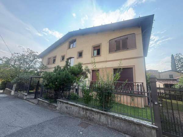 Foto Appartamento in affitto a Brescia