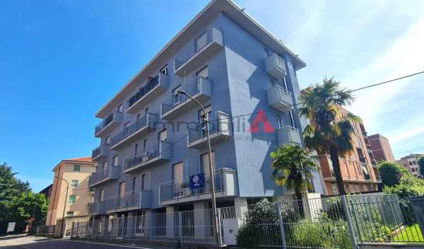 Foto Appartamento in Affitto a Brugherio