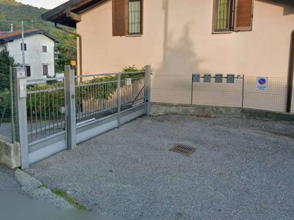 Foto Appartamento in affitto a Brunate