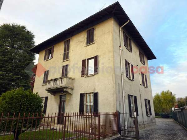 Foto Appartamento in affitto a Bulgarograsso