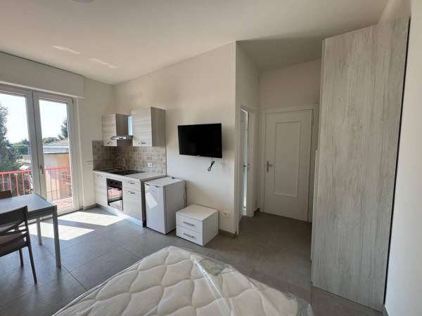 Foto Appartamento in affitto a Cairate