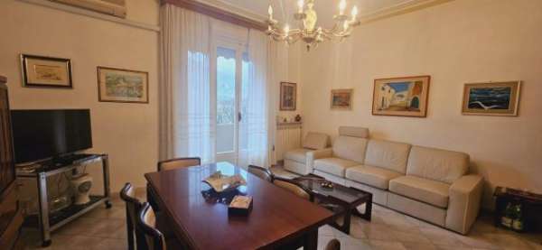 Foto Appartamento in affitto a Carrara 130 mq  Rif: 1305543