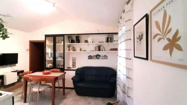 Foto Appartamento in affitto a Carrara 48 mq  Rif: 1330739