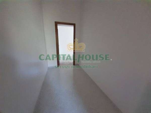 Foto Appartamento in affitto a Caserta - 4 locali 85mq