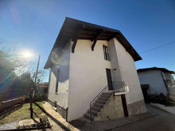 Foto Appartamento in affitto a Casnate Con Bernate