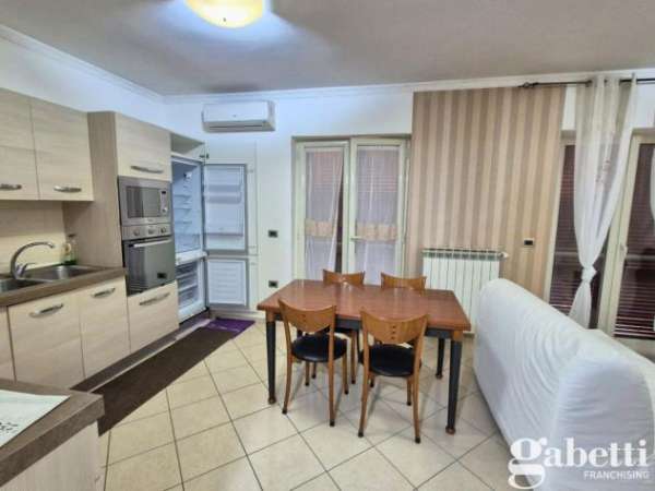 Foto Appartamento in affitto a Castello Di Cisterna - 2 locali 50mq