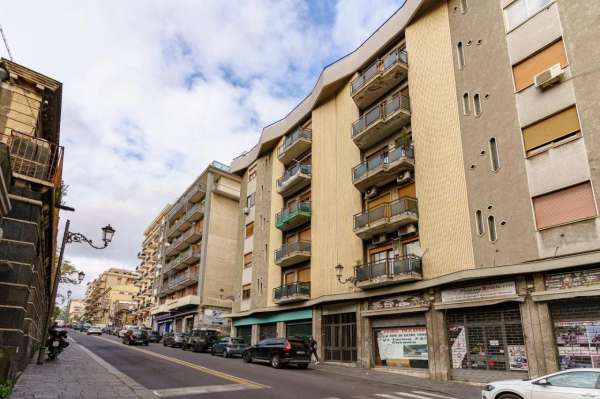 Foto Appartamento in affitto a Catania