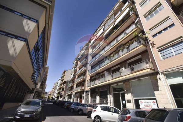 Foto Appartamento in affitto a Catania