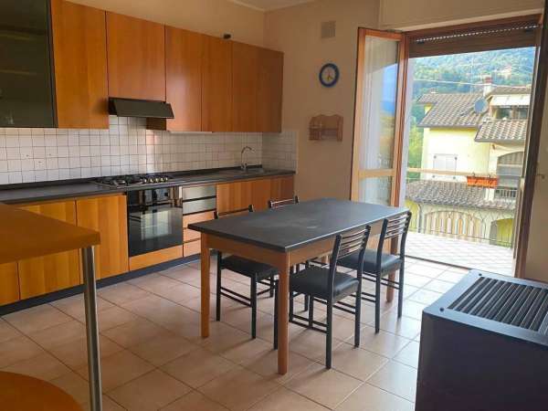 Foto Appartamento in affitto a Cenate Sotto