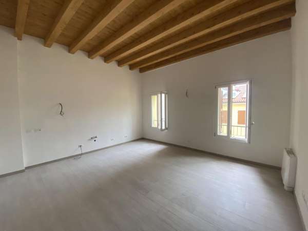 Foto Appartamento in affitto a Cento