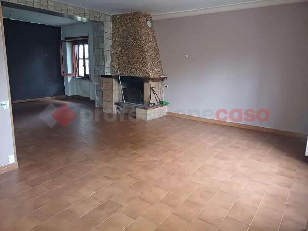 Foto Appartamento in affitto a Ceprano