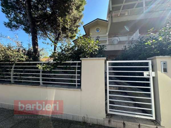 Foto Appartamento in affitto a Cervia