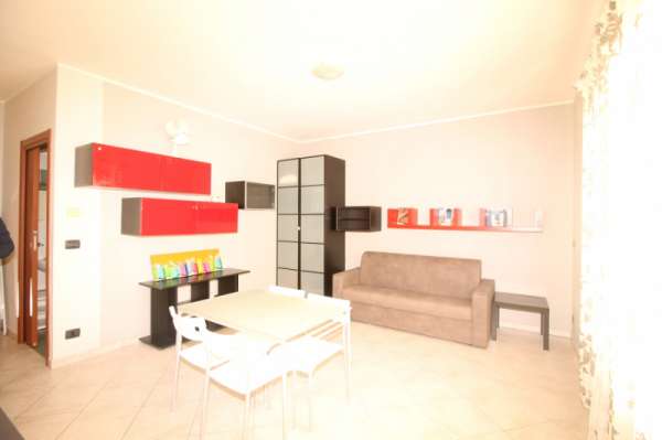 Foto Appartamento in Affitto a Chieri Via Gobetti 2