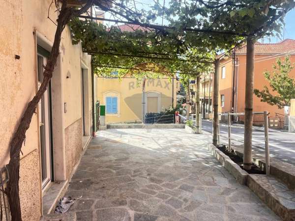 Foto Appartamento in affitto a Cogoleto