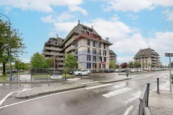 Foto Appartamento in affitto a Cologno Monzese - 3 locali 77mq